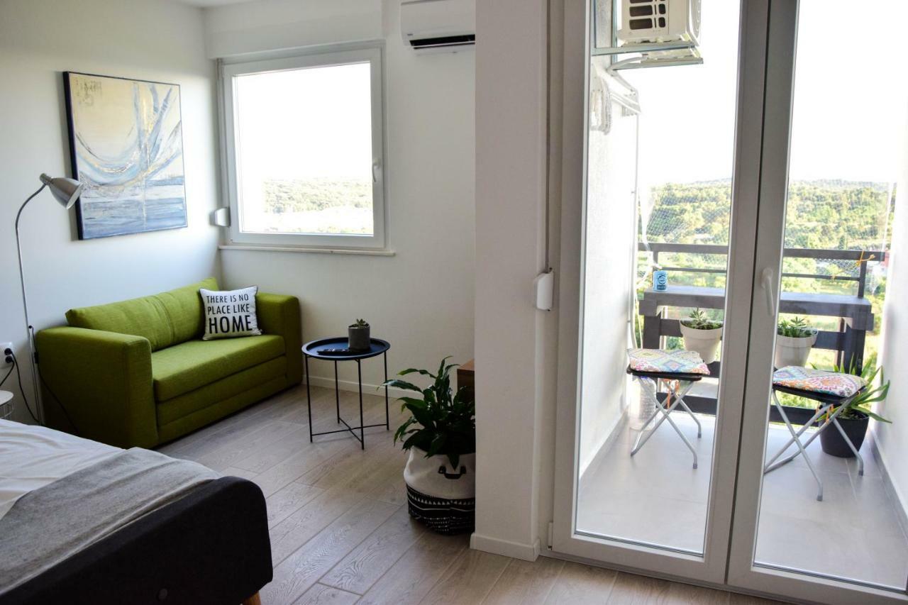 Appartement Sky à Pula Extérieur photo